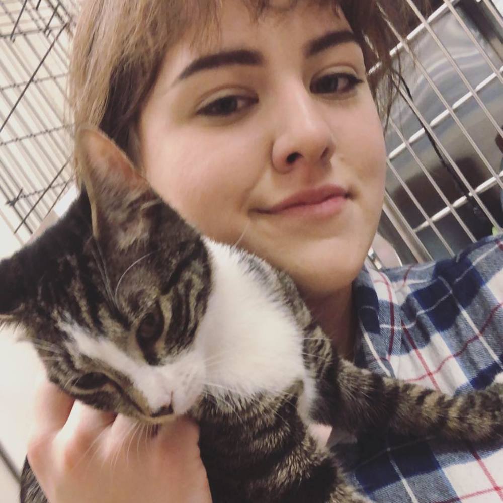 Meet your Posher, Brooke